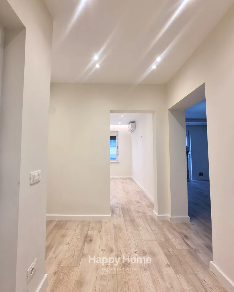 Tirane, jepet me qera zyre Kati 3, 110 m² 800 € 