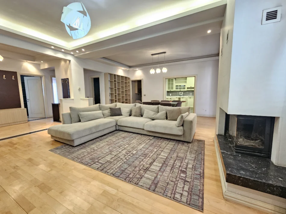 Tirane, shitet apartament 2+1+Ballkon Kati 7, 152 m² 410.000 € (Myslym Shyri)