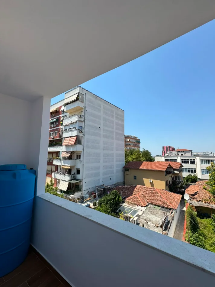 Tirane, shes apartament 2+1+Ballkon Kati 4, 64 m² 168.000 € (Rruga 4 Deshmoret)