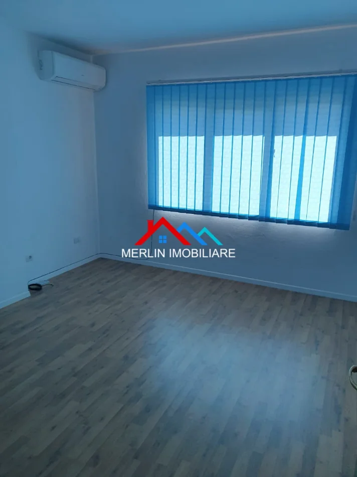 Tirane, jepet me qera zyre Kati 6, 75 m² 500 € (RRUGA E KOSOVAREVE)