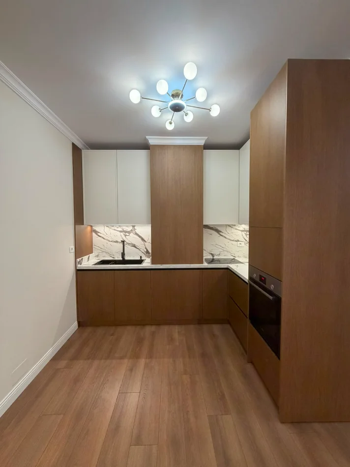 Tirane, jepet me qera apartament 2+1+Aneks+Ballkon Kati 6, 122 m² (Rruga Kavajes)