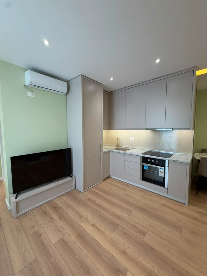 Tirane, shitet apartament Kati 9, 70 m² 235.000 € (myslym shyr)