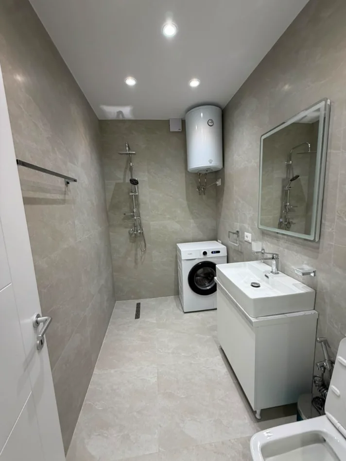 Tirane, shitet apartament Kati 9, 70 m² 235.000 € (myslym shyr)