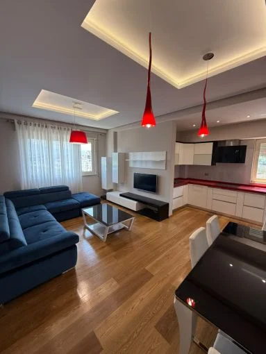 Tirane, shitet apartament 2+1+Aneks+Ballkon Kati 4, 96 m² 260.000 € (liqeni i thate , Kopshti Botanik)