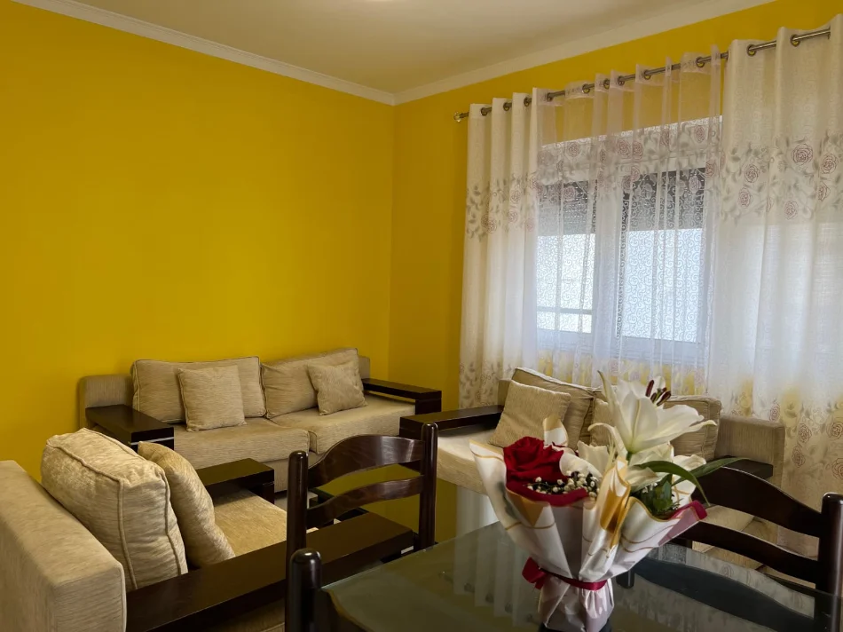 Tirane, jepet me qera apartament 2+1 Kati 4, 60.000 LEKE (DON BOSKO)