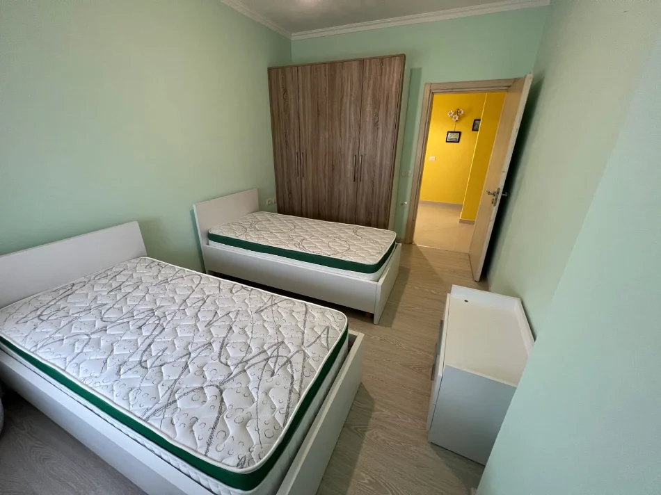 Tirane, jepet me qera apartament 2+1 Kati 4, 60.000 LEKE (DON BOSKO)