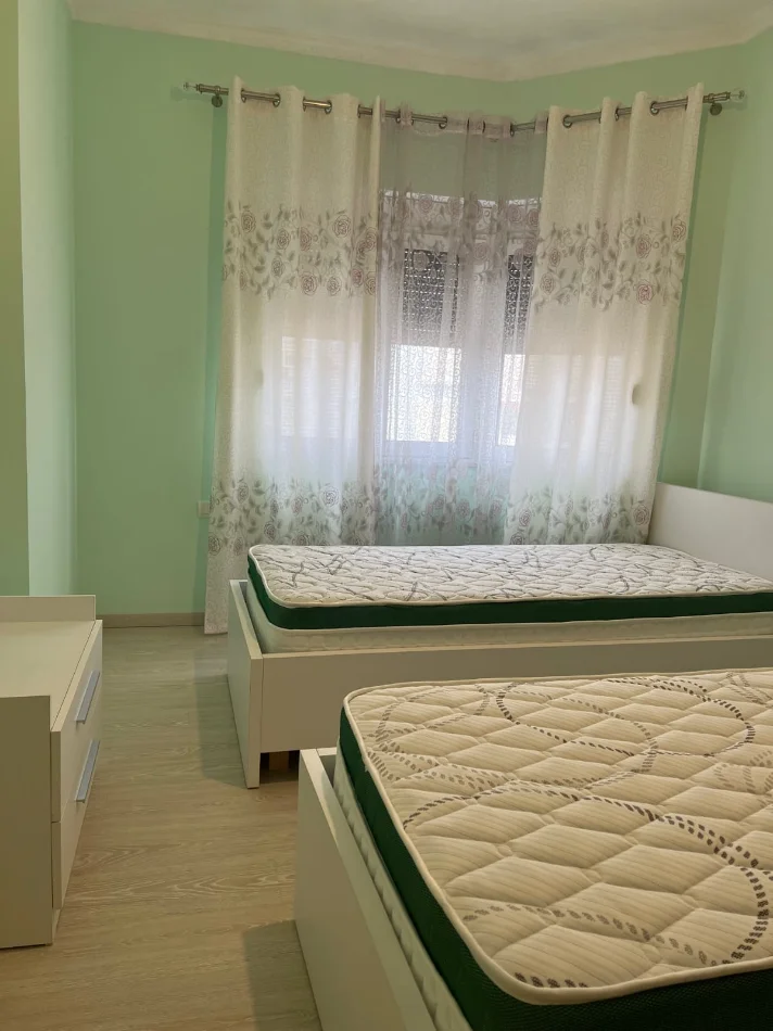 Tirane, jepet me qera apartament 2+1 Kati 4, 60.000 LEKE (DON BOSKO)