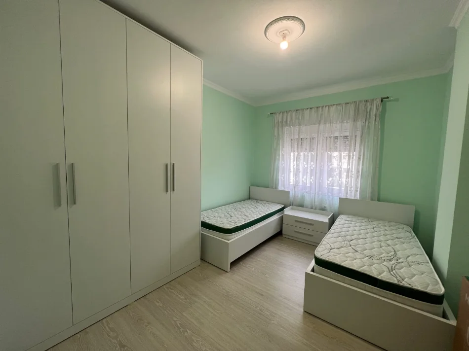 Tirane, jepet me qera apartament 2+1 Kati 4, 60.000 LEKE (DON BOSKO)