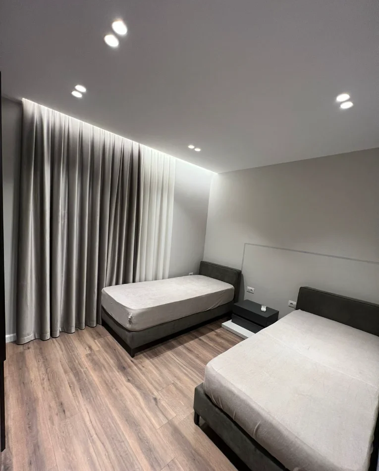 Apartament me qira "Ish Fusha e Aviacionit" 2+1 Kati 7, 82 m² 700 €