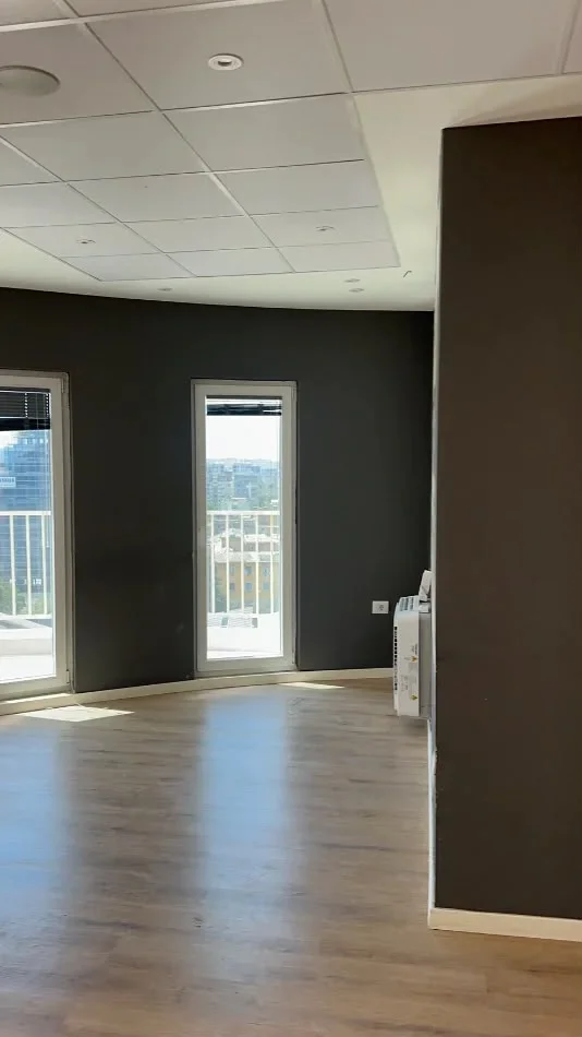 Tirane, jepet me qera zyre Kati 9, 224 m² 2.300 € (ZOGU I ZI)