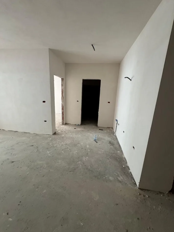 Tirane, shitet apartament 1+1+Aneks+Ballkon Kati 4, 70 m² 82.250 € (Paskuqan)