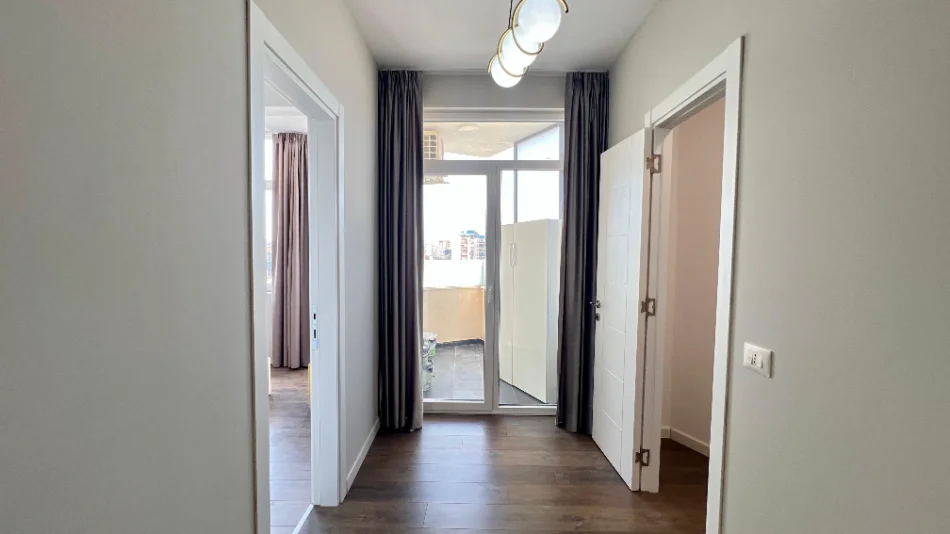 🏠Me Qera: 1+1 +1 Depo 📍 Shkolla e Baletit (Buze Rruge) - 60,000 Leke/Muaj - Orientim: JUG Plot Diell🌞 - K.7 - Sp.70m²