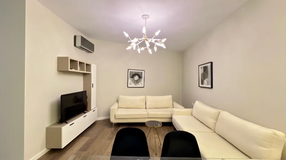 🏠Me Qera: 1+1 +1 Depo 📍 Shkolla e Baletit (Buze Rruge) - 60,000 Leke/Muaj - Orientim: JUG Plot Diell🌞 - K.7 - Sp.70m²