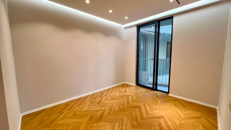 ZYRE ME Qera: 3 Ambiente Pune 📍Golden Tower (Mine Peza - Buze Rruges Kryesore) - Pallat V.2026 - K.3 - 116m² ||  1000 Euro/Muaj
