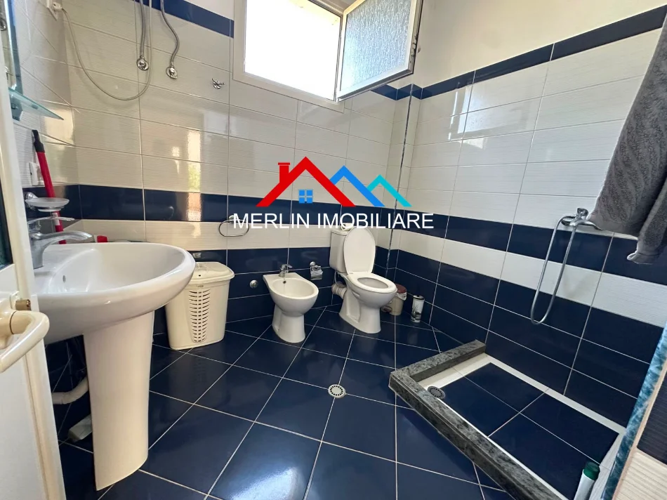 Tirane, jepet me qera apartament 2+1+Ballkon Kati 0, 84 m² 400 € (RRUGA OSMET,SAUK)