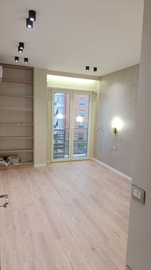 Tirane, jepet me qera apartament 1+1 Kati 6, 68 m² 800 € (Rruga e Kavajes, Delijorgji)
