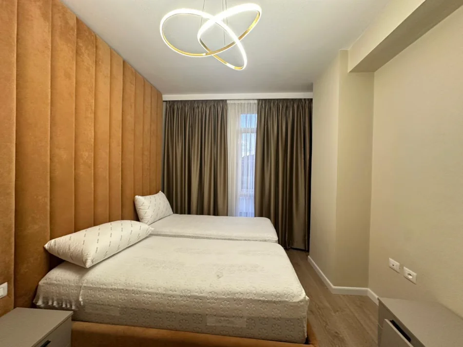 Tirane, shitet apartament 3+1 Kati 1, 190.000 € (Astir)