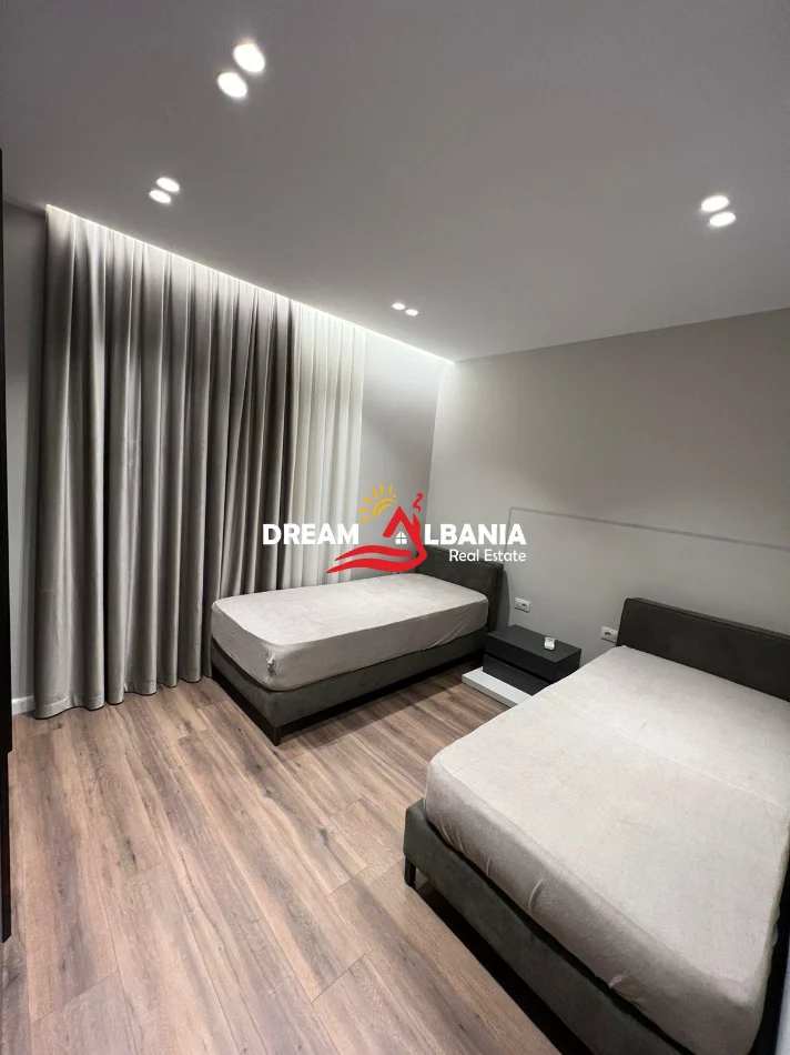 Tirane, jepet me qera apartament 2+1 Kati 7, 84 m² 700 € (Fusha Aviacionit)