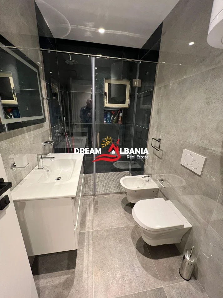 Tirane, jepet me qera apartament 2+1 Kati 7, 84 m² 700 € (Fusha Aviacionit)