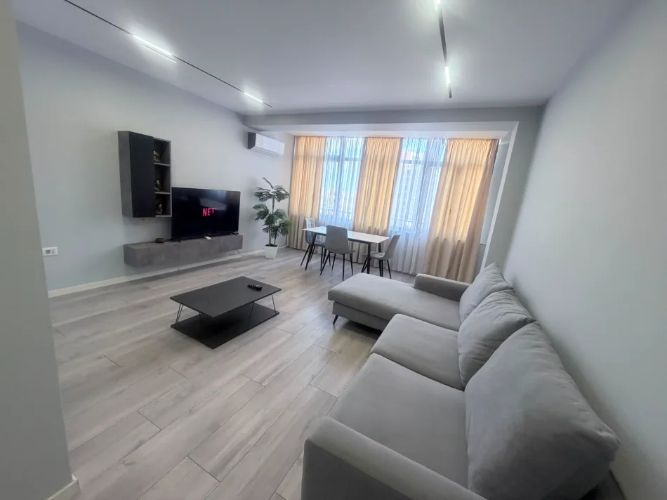 Tirane, shes apartament 2+1 Kati 5, 90 m² 268.000 € (Rruga Frosina Plaku)
