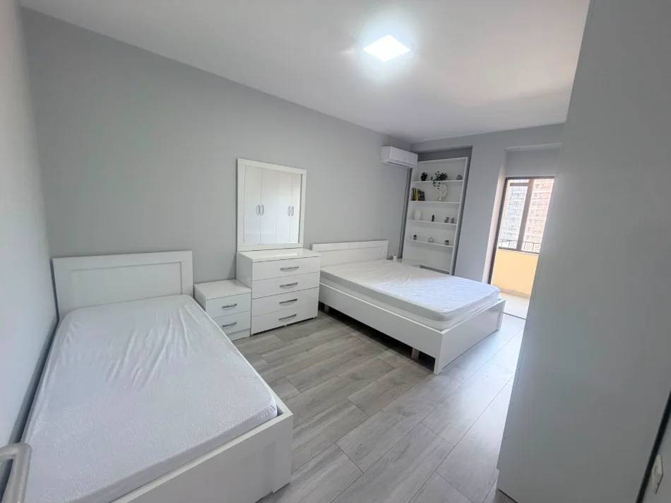 Tirane, shes apartament 2+1 Kati 5, 90 m² 268.000 € (Rruga Frosina Plaku)