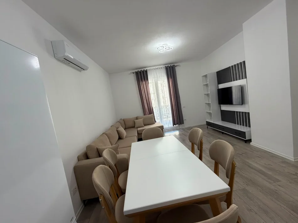 Tirane, jepet me qera apartament 2+1+Ballkon Kati 5, 100 m² 500 € (Rruga "Donald Trump" prane "Concept Home Real Estate")