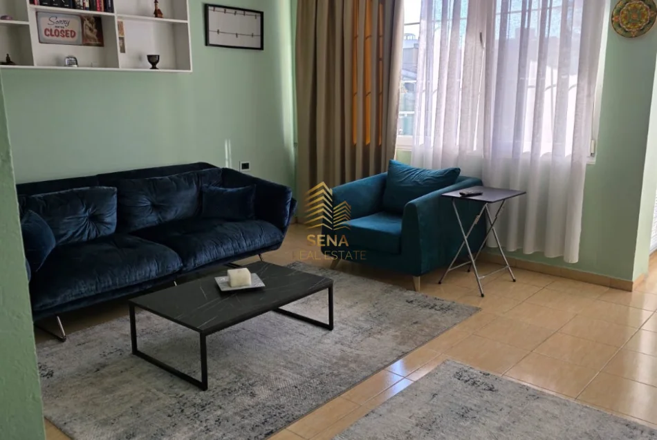 Tirane, jepet me qera apartament 2+1+Ballkon Kati 2, 100 m² 600 € (Tregu Elektrik)