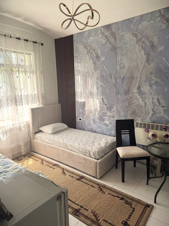 Tirane, jepet me qera garsonier Studio Kati 0, 25 m² 400 € 