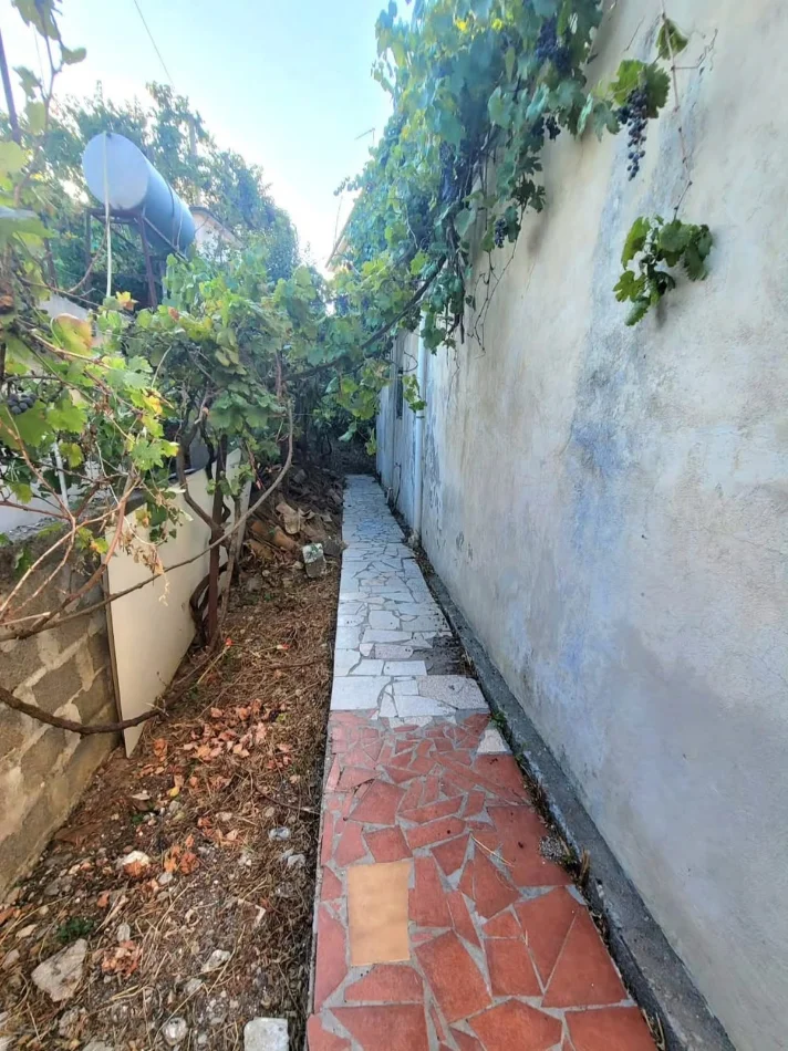 Kavaje, shitet shtepi 2+1+Aneks Kati 1, 300 m² 80.000 € (Kavaje)