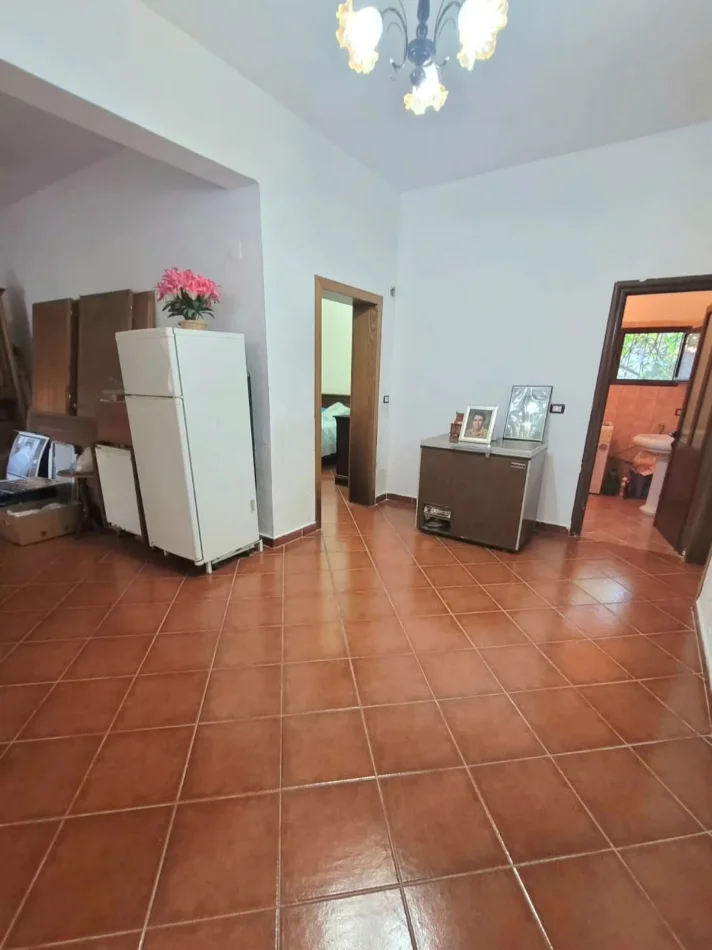 Kavaje, shitet shtepi 2+1+Aneks Kati 1, 300 m² 80.000 € (Kavaje)