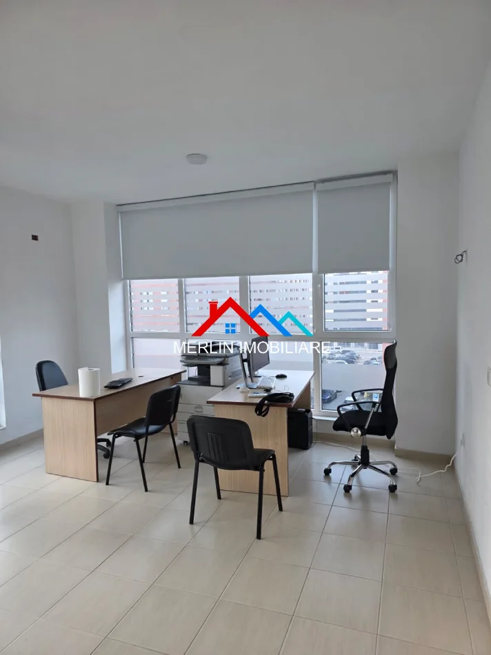 Tirane, jepet me qera ambjent biznesi Kati 3, 60 m² 471 € (RRUGA JORDAN MISJA)