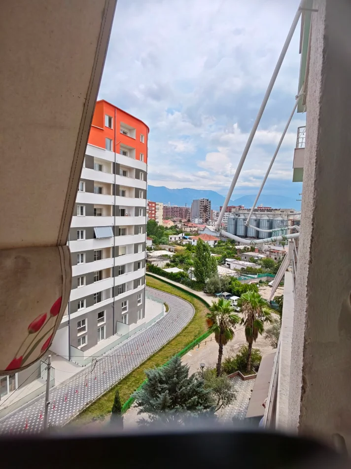 Tirane, shitet apartament 3+1 , 150.000 € (Yzberisht)