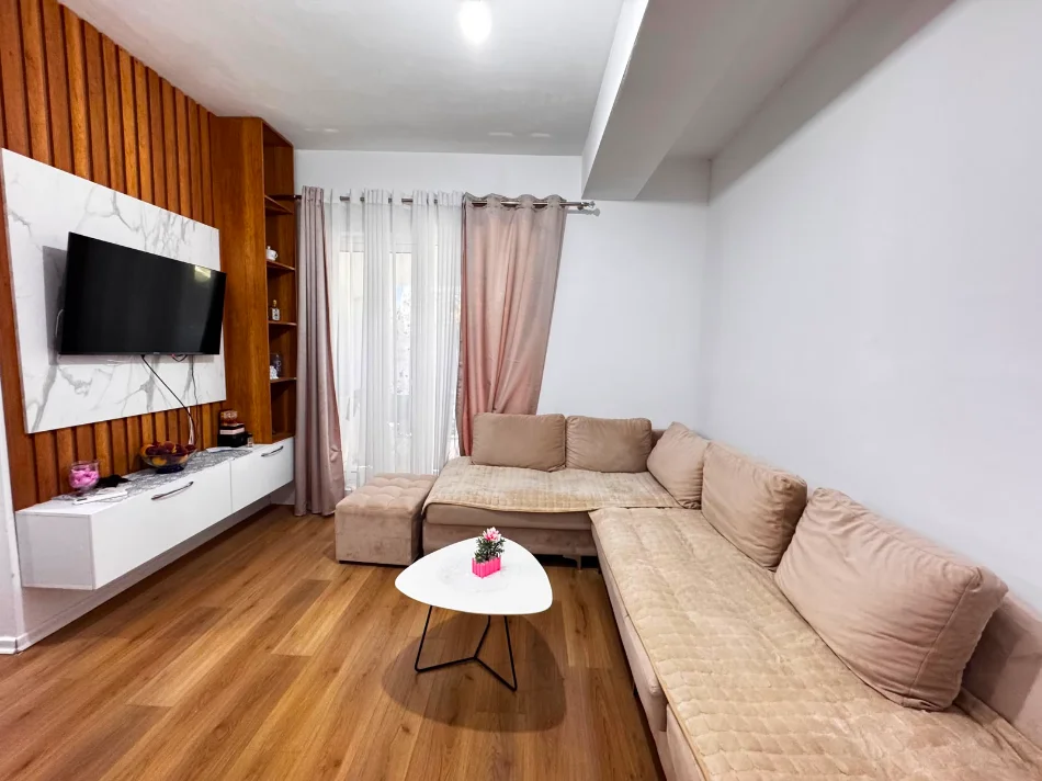 Tirane, shitet apartament 2+1 , 73 m² 126.000 € (Kompleksi Kaimi)