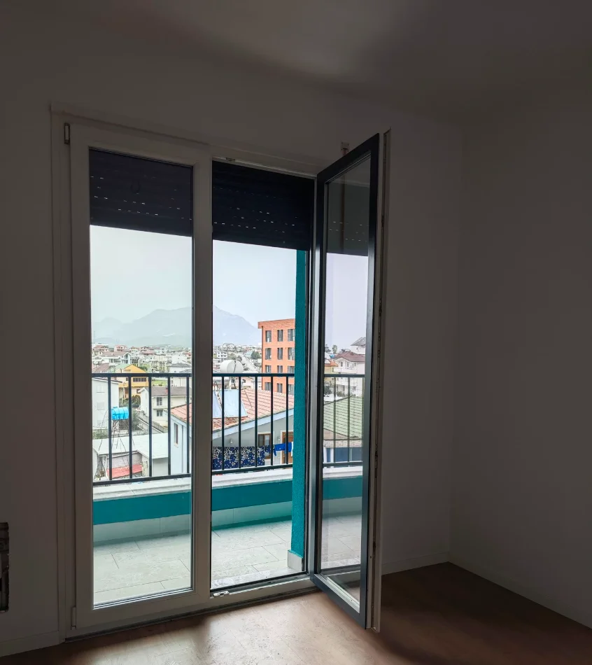 Tirane, shitet apartament 1+1 Kati 3, 69 m² 86.000 € (Paskuqan)