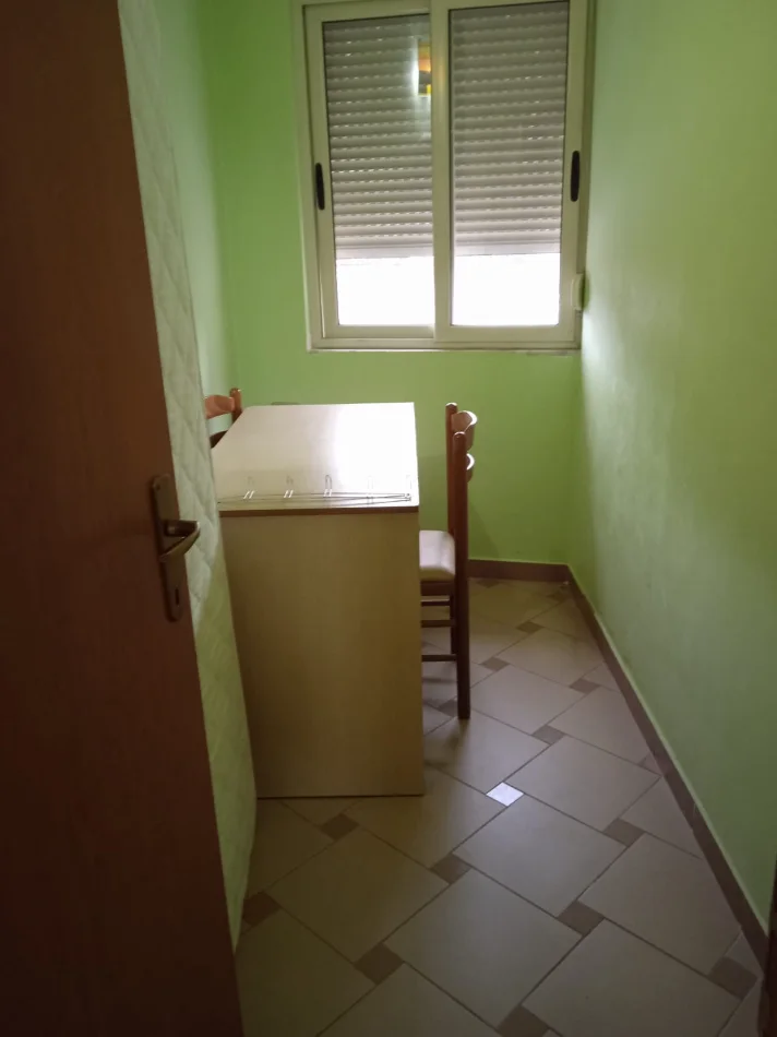 Tirane, jepet me qera apartament 1+1 , 7 m² 650 €