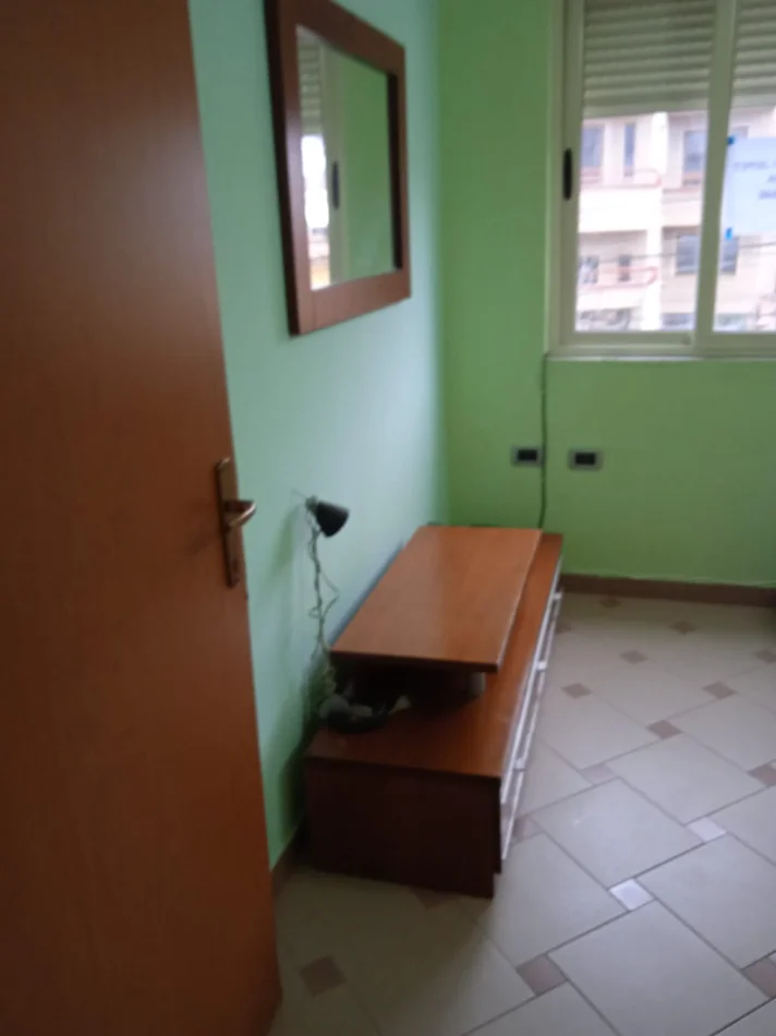 Tirane, jepet me qera apartament 1+1 , 7 m² 650 €