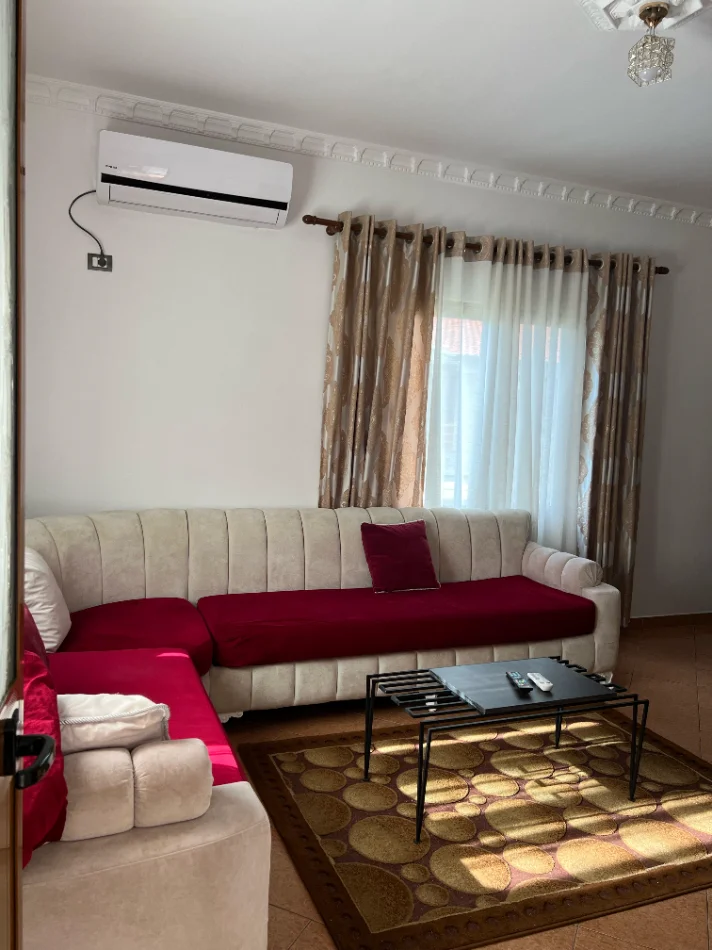 Tirane, jepet me qera apartament 2+1 Kati 2, 90 m² 500 € 