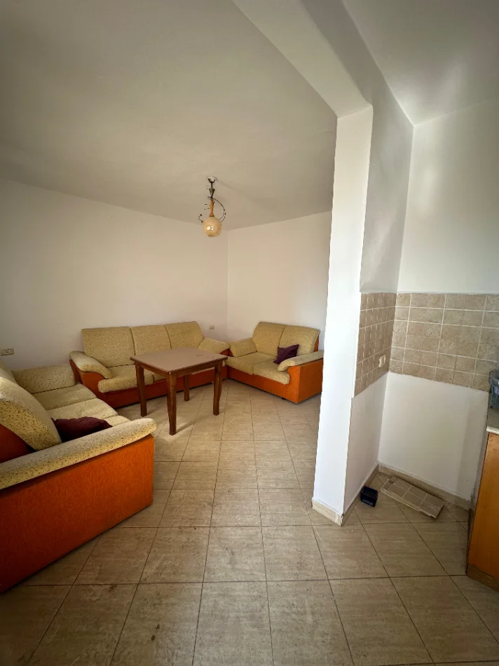 Tirane, shitet apartament 1+1+Ballkon Kati 3, 52 m² 57.000 € (Institut,Rruga “Hasan Vathi”)