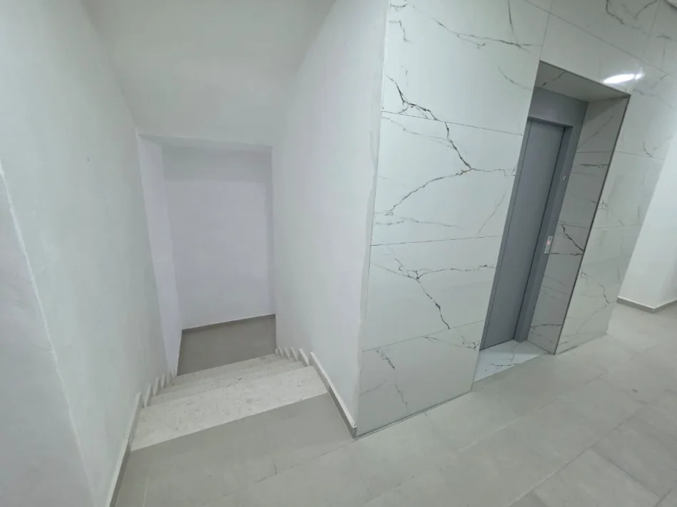 Golem, shes apartament 1+1 Kati 2, 58 m² 115.000 € (RRUGA E PLAZHIT)