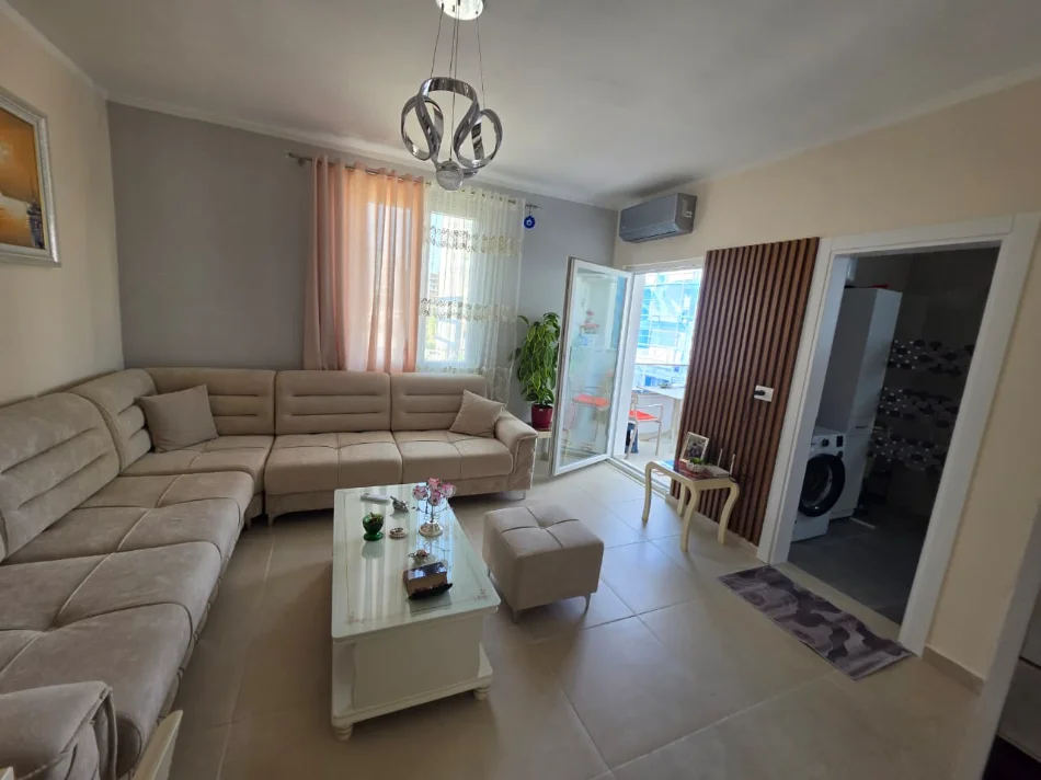 Golem, shes apartament 1+1 Kati 2, 58 m² 115.000 € (RRUGA E PLAZHIT)