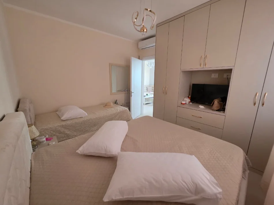 Golem, shes apartament 1+1 Kati 2, 58 m² 115.000 € (RRUGA E PLAZHIT)
