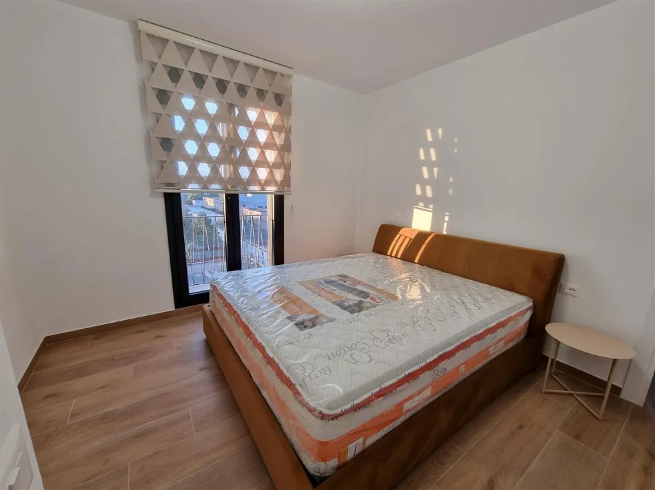 Tirane, jepet me qera apartament 2+1 Kati 8, 100 m² 750 € (QSUT)