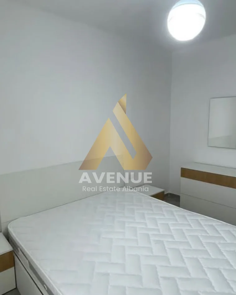 Tirane, jepet me qera apartament 3+1+Ballkon Kati 2, 120 m² 500 € (Rruga Ferit Xhajko)