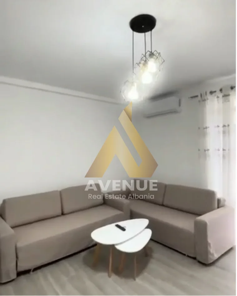 Tirane, jepet me qera apartament 3+1+Ballkon Kati 2, 120 m² 500 € (Rruga Ferit Xhajko)