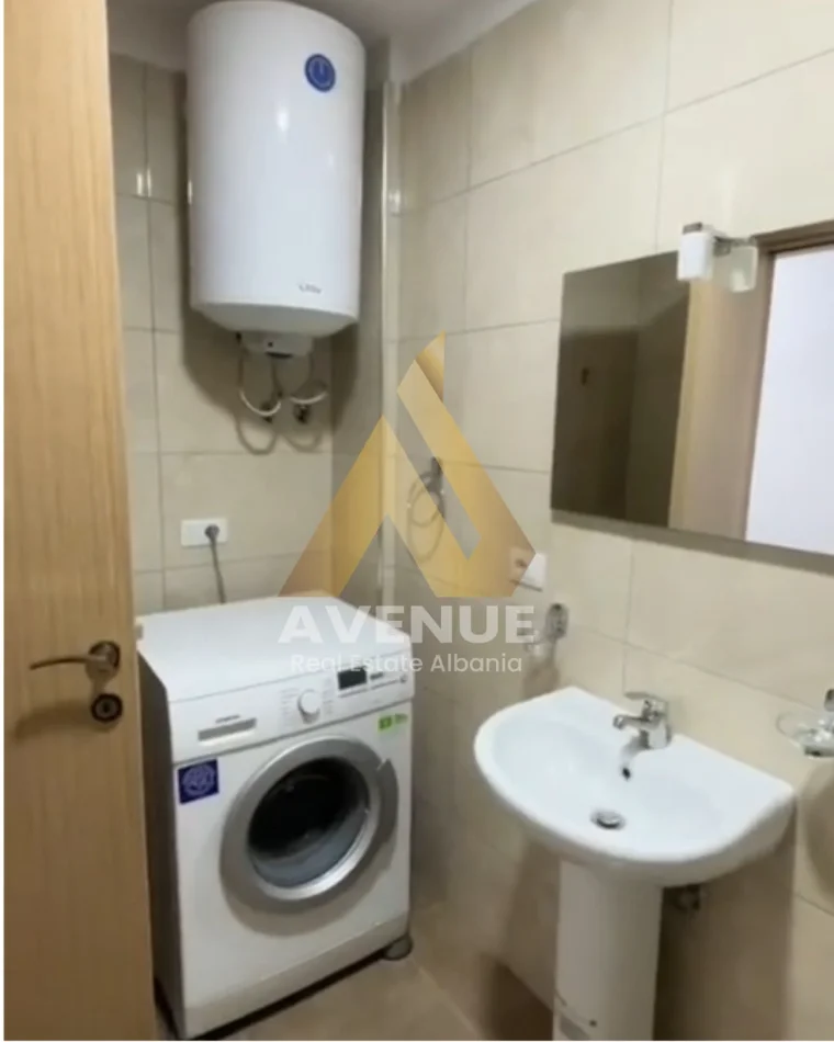 Tirane, jepet me qera apartament 3+1+Ballkon Kati 2, 120 m² 500 € (Rruga Ferit Xhajko)
