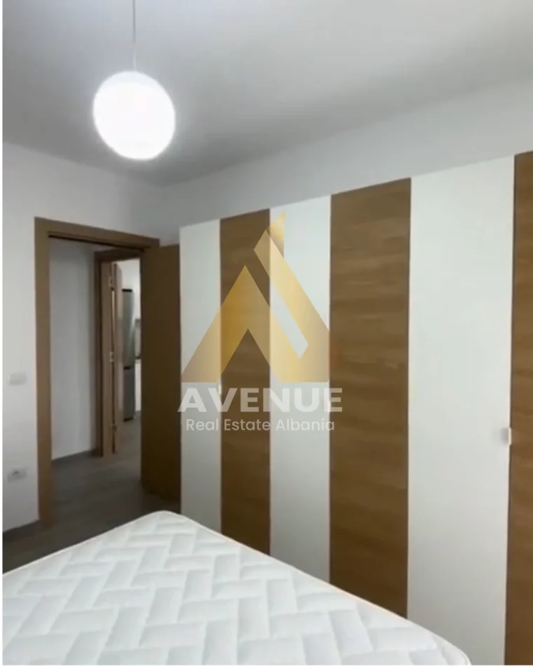 Tirane, jepet me qera apartament 3+1+Ballkon Kati 2, 120 m² 500 € (Rruga Ferit Xhajko)