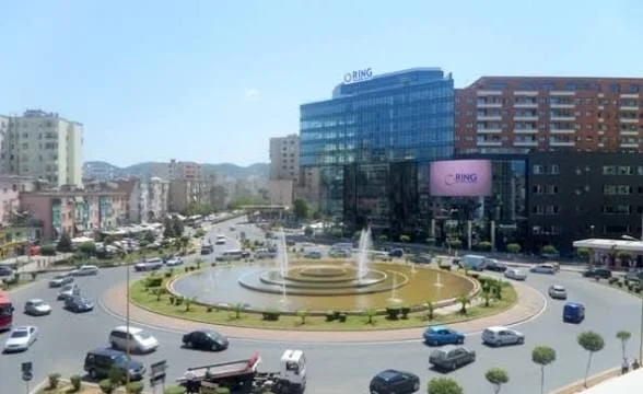 Tirane, jepet me qera ambjent biznesi Kati 1, 280 m² 3.000 € (Zogu i Zi)