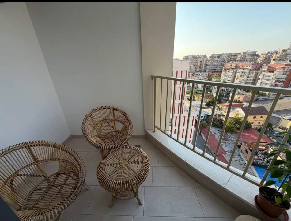 Tirane, jepet me qera apartament 1+1+Ballkon Kati 9, 60 m² 730 € (Zogu i Zi)