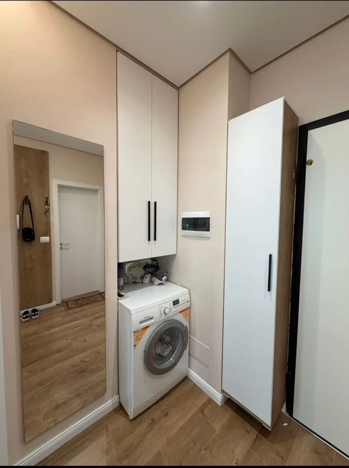 Tirane, jepet me qera apartament 1+1+Ballkon Kati 9, 60 m² 730 € (Zogu i Zi)