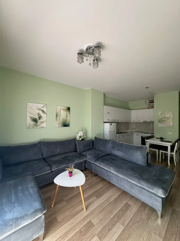 Tirane, jepet me qera apartament 1+1+Ballkon Kati 2, 70 m² 700 € (Perballe Toptani Center)
